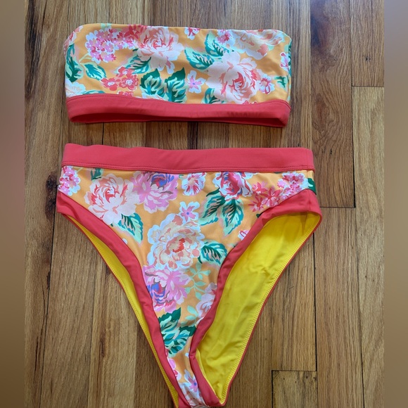 Lovers + Friends Floral Bikini with Pink and Yellow
small top medium bottom - Picture 5 of 5